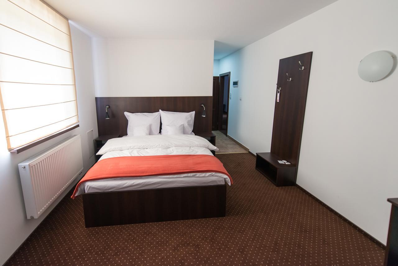 First Hotel Tczew Esterno foto