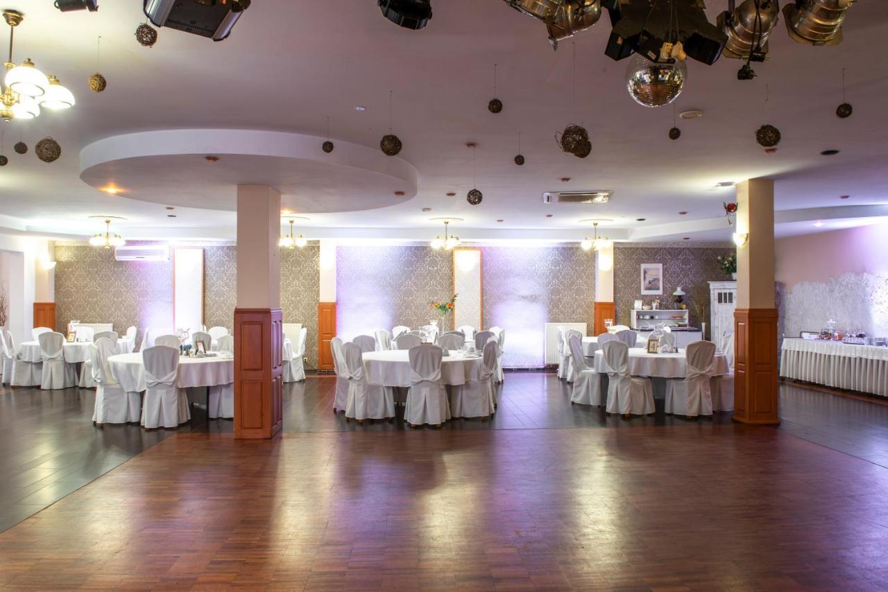 First Hotel Tczew Esterno foto