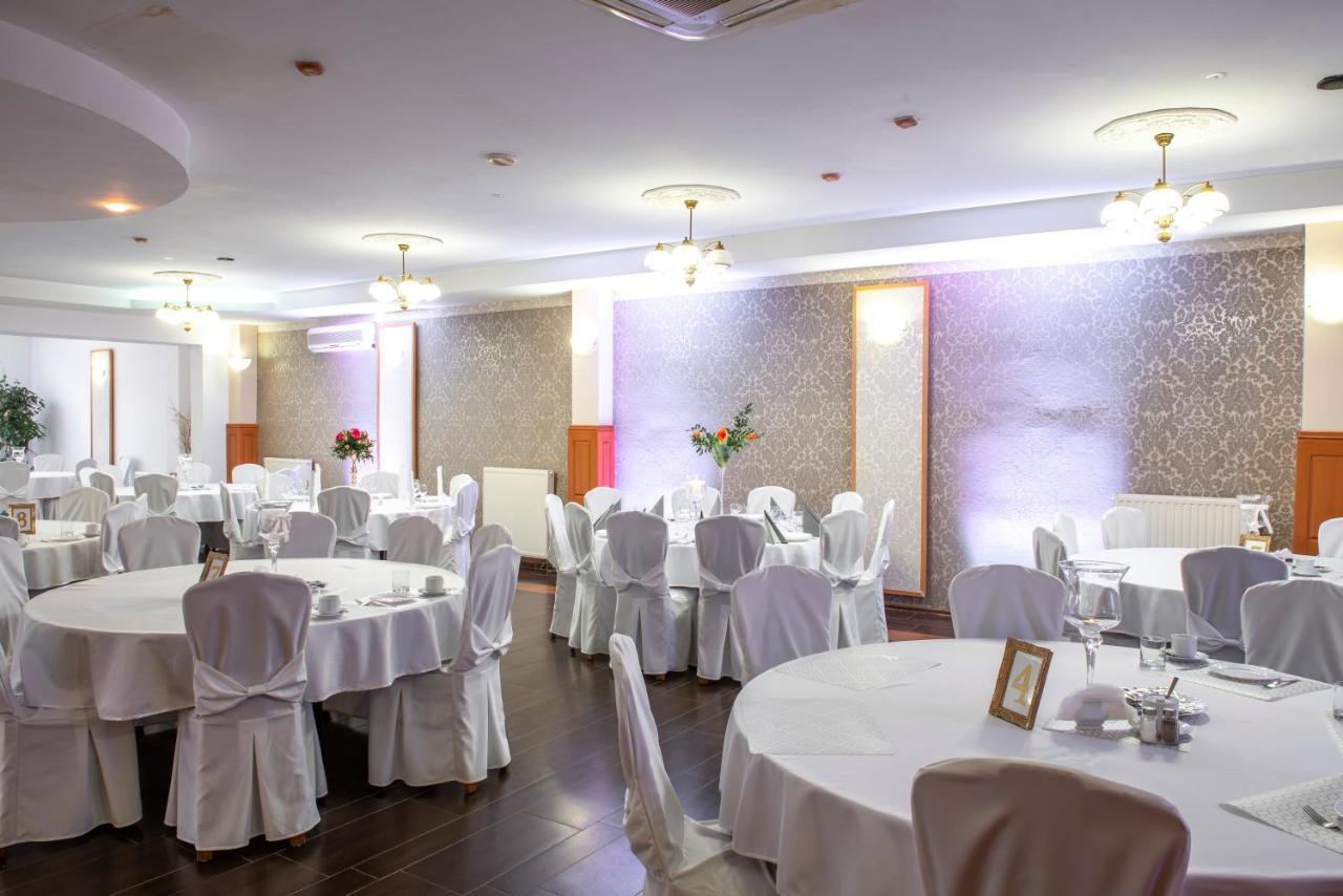 First Hotel Tczew Esterno foto